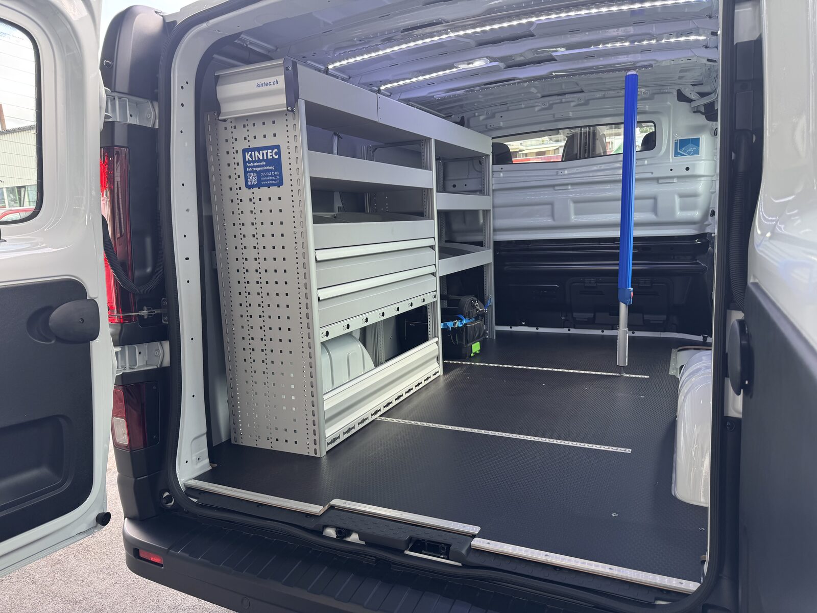 Renault Trafic für Auto Frank Bild 3