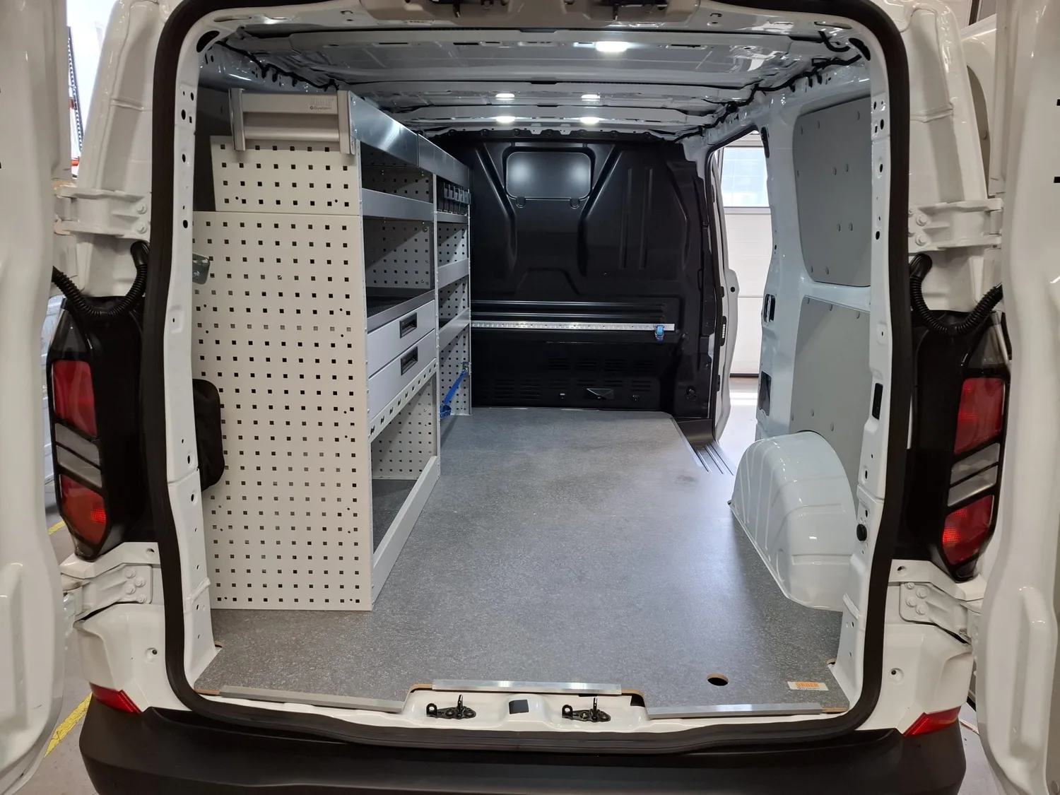 KINTEC Fahrzeugeinrichtung