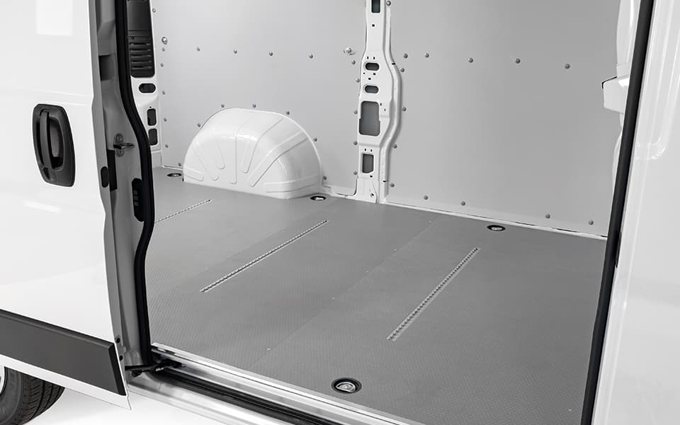 Bodenplatten & Verkleidung
