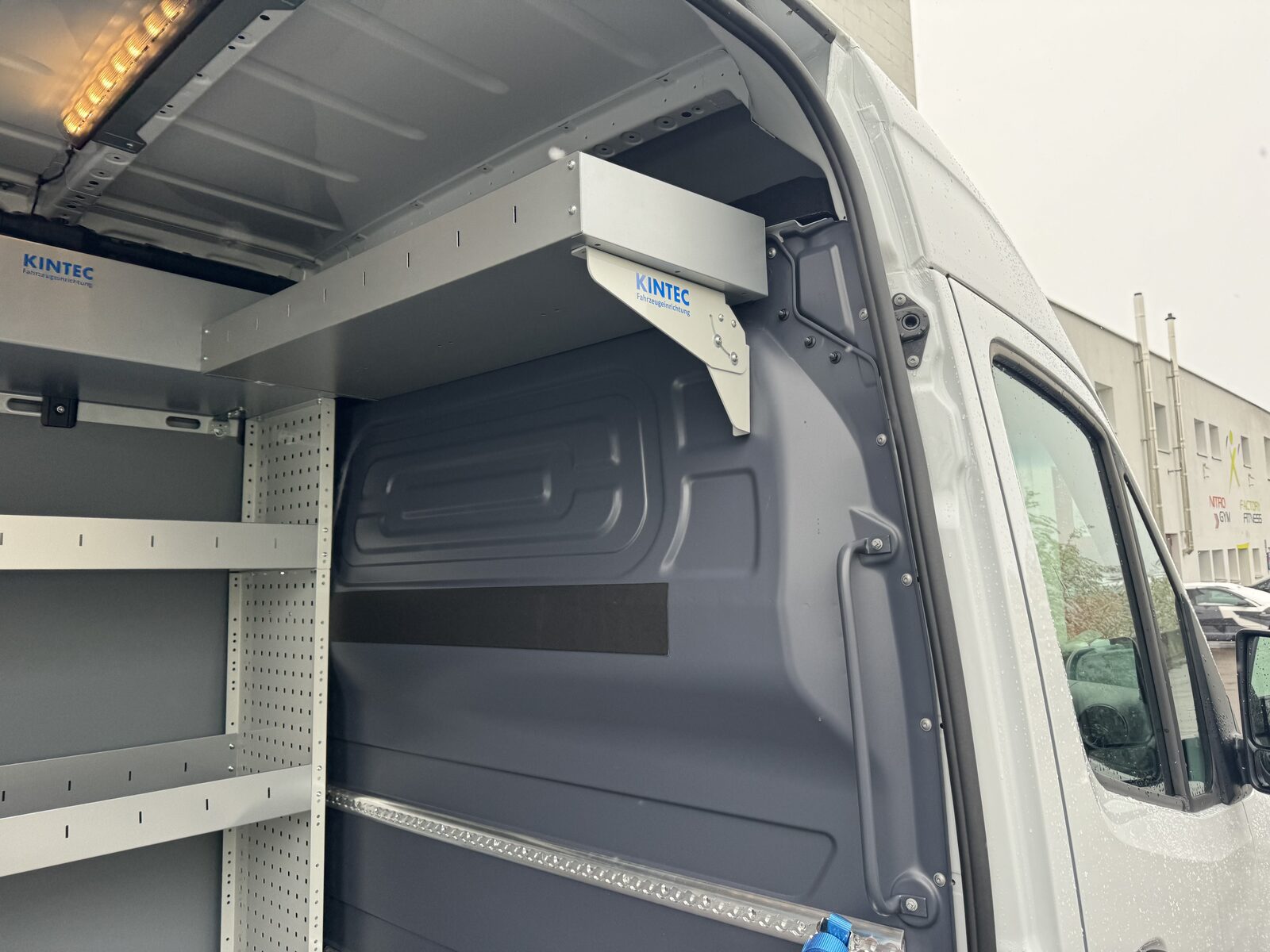 Mercedes Sprinter für Fiber Home Bild 4