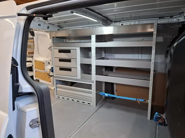 Ford Transit Connect L2 für Servicetechniker Bild 3