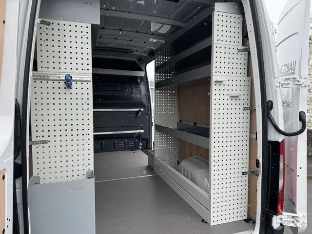 Regalsystem im Mercedes Sprinter