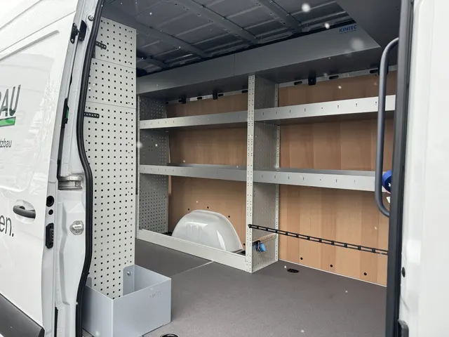 Schubladen und Ablagen im Mercedes Sprinter