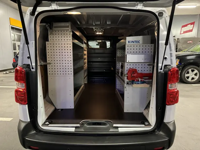 Peugeot Expert für Sanitär und Haustechnik Bild 2