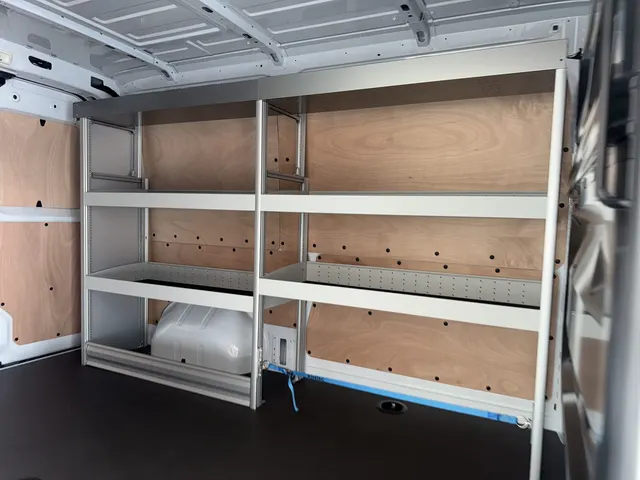 Renault Master für den Servicedienst Bild 8